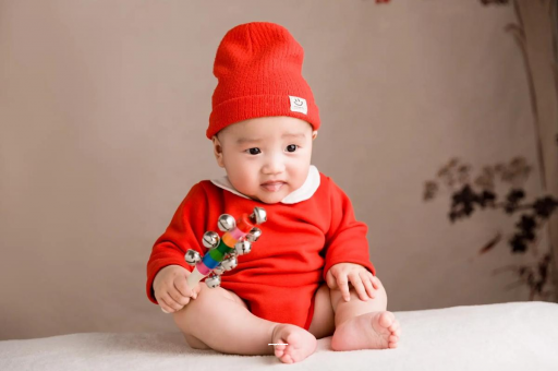 江阴六个月宝宝总是摇头